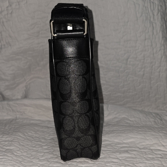 COACH Black & Gray 54788 Men Charles Signature Coated Canvas  Bag - Picture 3 of 10